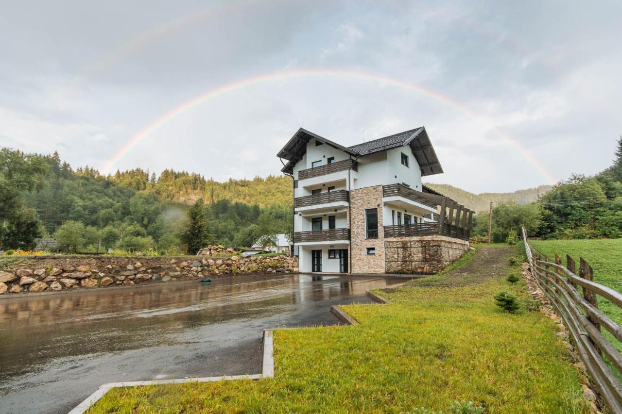 Comoara Raraului Câmpulung Moldovenesc Esterno foto